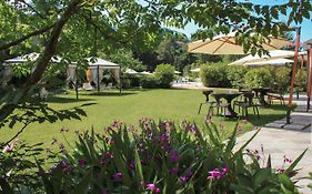Red's Redaelli Hotel