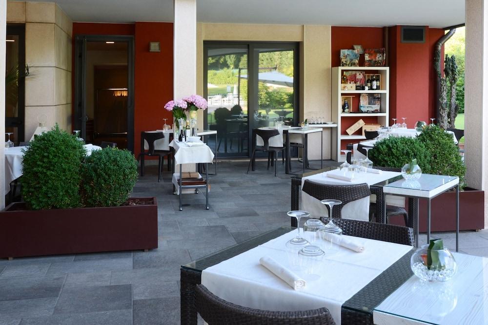 Red's Redaelli Hotel Barzanò Esterno foto